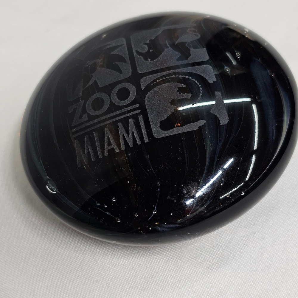 Zoo Miami Paperweight Glass Black Swirl Art Animal Souvenir‎ Desk Decor 3 Inch - Picture 9 of 10